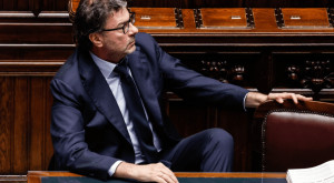 Ιταλός υπουργός Οικονομικών: Θυσίες θα κάνουν τράπεζες & ασφαλιστικές εταιρείες