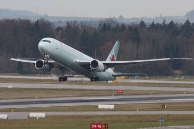 Αναγκαστική προσγείωση Boeing 767 στη Μαδρίτη λόγω τεχνικού προβλήματος