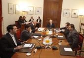 Δεν τα βρήκανε!... O Παπανδρέου προχωρά μόνος του...- Στο "R" οι δηλώσεις των αρχηγών