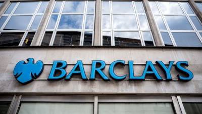 Barclays: Πιθανή η αναβάθμιση της Ελλάδας σε investment grade