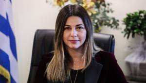 Ζαχαράκη: Ξανά απέναντι σε πολύ μεγάλες προκλήσεις ο τουρισμός