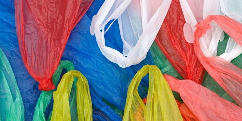 Τέλος οι δωρεάν πλαστικές σακούλες από 1η Ιανουαρίου