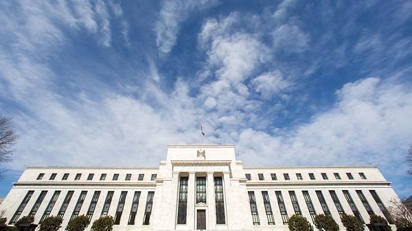 Fed-Beige Book: Η οικονομική ανάπτυξη μειώθηκε με «μέτριο ρυθμό»