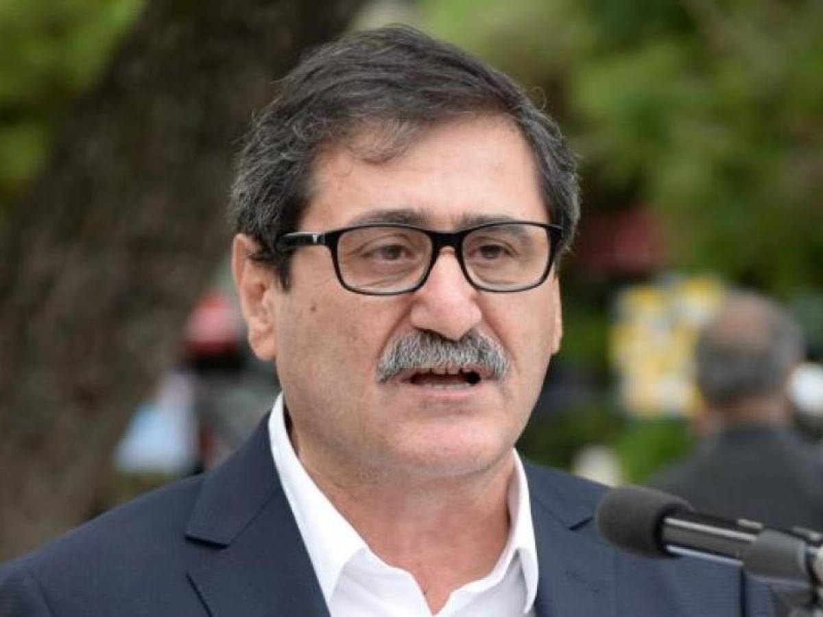 Πάτρα: Ζητούν αποζημιώσεις, ενώ ομάδες καρναβαλιστών επιμένουν να παρελάσουν