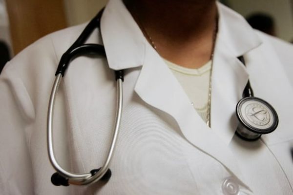 EΟΠΥΥ: Αυστηρές συστάσεις στους γιατρούς για τη συνταγογράφηση φαρμάκων