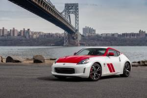 Nissan:Γιορτάζει τα 50 χρόνια της σειράς Z,με ένα επετειακό 370Z