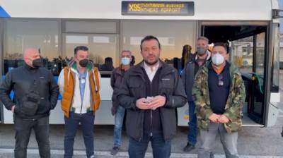 Παππάς: Ακινητοποιημένα τα λεωφορεία που παρέλαβαν οι Μητσοτάκης- Καραμανλής