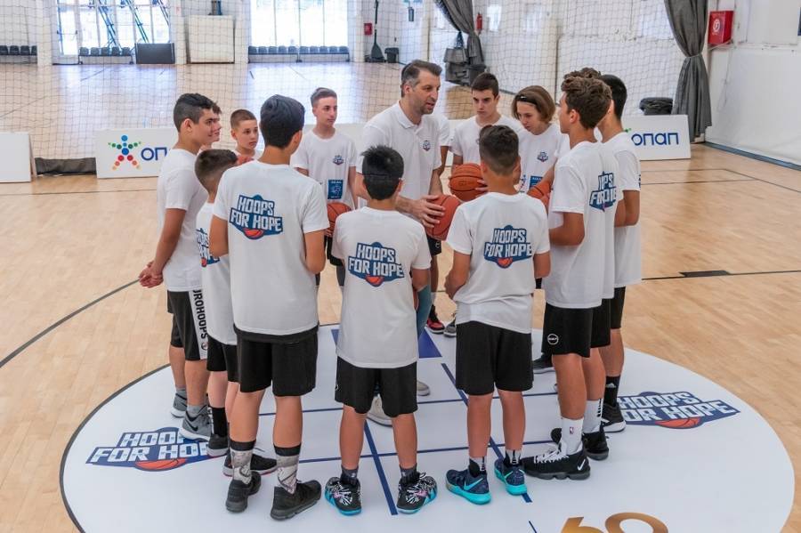 Hoops for Hope:Ο Παπαλουκάς σκοράρει με ΟΠΑΠ για την ΟΣΕΚΑ