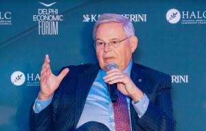 ΗΠΑ: «Πράσινο» Μενέντεζ για την πώληση F-35 στην Ελλάδα
