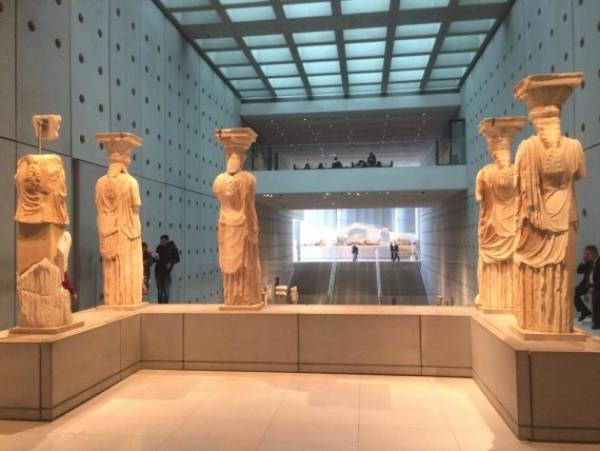 Μια διαφορετική βόλτα στο Νέο Μουσείο της Ακρόπολης