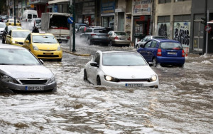 Κακοκαιρία: 128 κλήσεις για άντληση υδάτων στην πυροσβεστική
