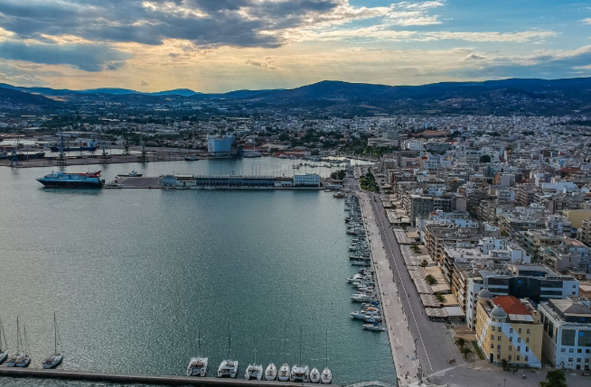 Επτά σχήματα διεκδικούν το 67% του λιμένα Βόλου
