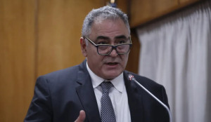 Χατζηθεοδοσίου: Εκατοντάδες χιλιάδες ελεύθεροι επαγγελματίες θα μείνουν χωρίς περίθαλψη