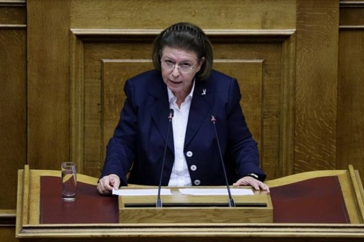 Μενδώνη: Μέλημά μας η άμεση λειτουργία του αναβατήρα της Ακρόπολης