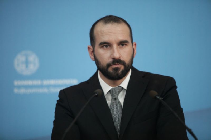 Τζανακόπουλος:Το παιδί της Ρούπα πρέπει να δοθεί στην οικογένειά του