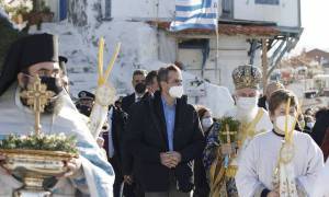 Νέο κάλεσμα Μητσοτάκη για εμβολιασμό από τον Άγιο Ευστράτιο