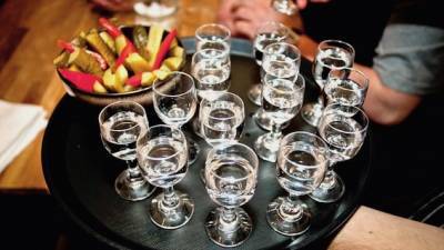Σουηδία- Φινλανδία: Διακοπή της πώλησης ρωσικών αλκοολούχων ποτών