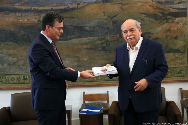 Συνήγορος του Πολίτη: Αυξημένες κατά 30% οι αναφορές το 2017