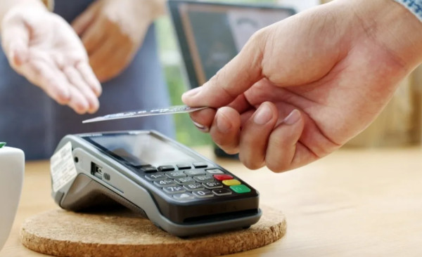 Διασύνδεση POS-ταμειακών: Τα νέα δεδομένα για τους ελεύθερους επαγγελματίες