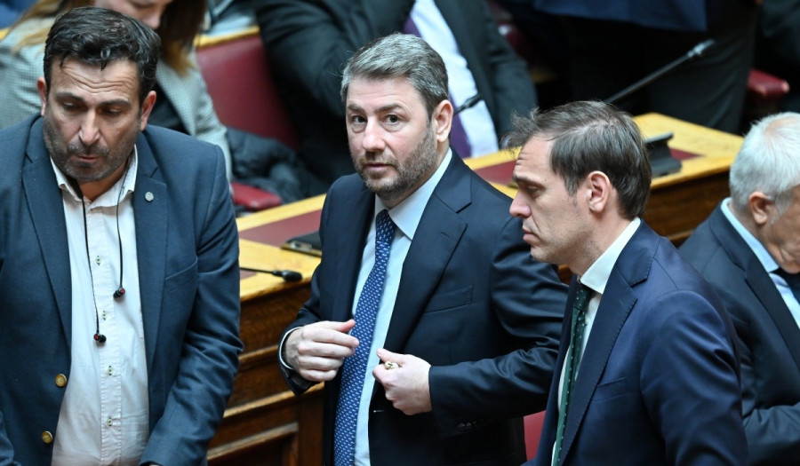 Πώς μπορεί να μπλέξει το ΠΑΣΟΚ μετά την πρόταση δυσπιστίας