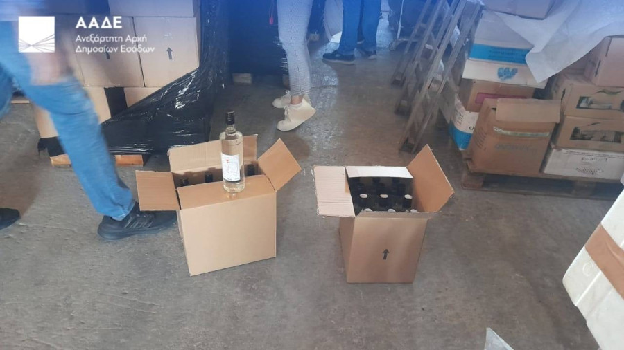 ΑΑΔΕ: 2 νέα χτυπήματα κατά του λαθρεμπορίου ποτών