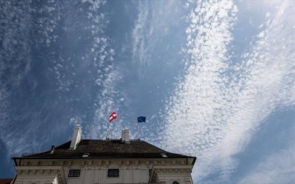 Αυστρία: Ραγδαία μείωση 45,8% των αιτήσεων ασύλου