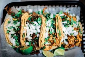 4 διευθύνσεις στο κέντρο της Αθήνας με τα πιο νόστιμα tacos