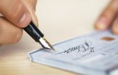 Λιγότερα τα «φέσια» από ακάλυπτες επιταγές και απλήρωτες συναλλαγματικές τον Μάρτιο
