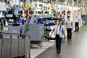 Σε υψηλό εννέα μηνών ο σύνθετος PMI της ευρωζώνης