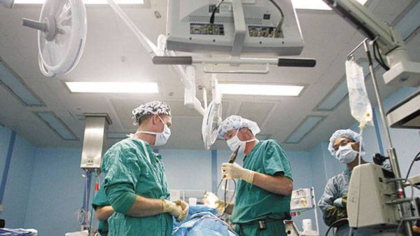 Στις 12 Μαρτίου, στο νοσοκομείο «Παπαγεωργίου», το πρώτο απογευματινό χειρουργείο