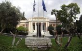 Μαξίμου: Ευφάνταστα σενάρια τα περί παραίτησης
