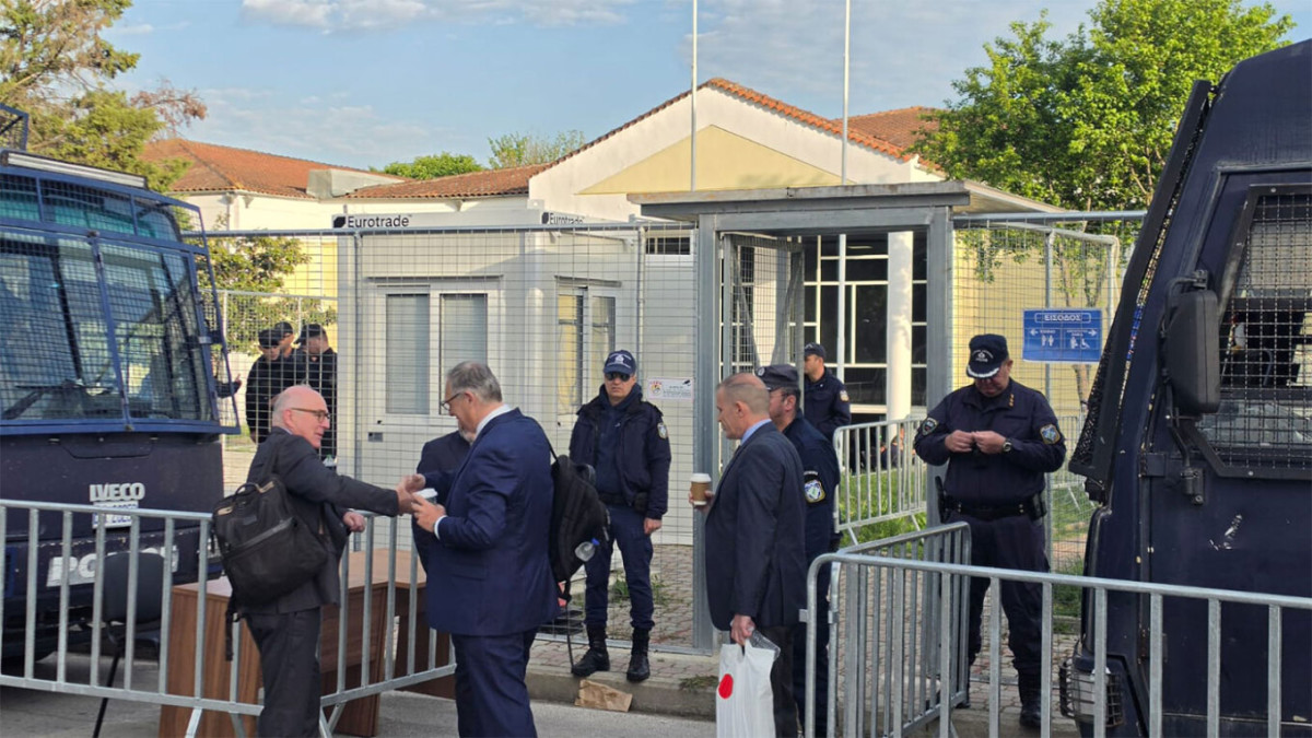 Τέμπη: Διεκόπη για τις 27 Μαΐου η δίκη για τη σιδηροδρομική τραγωδία