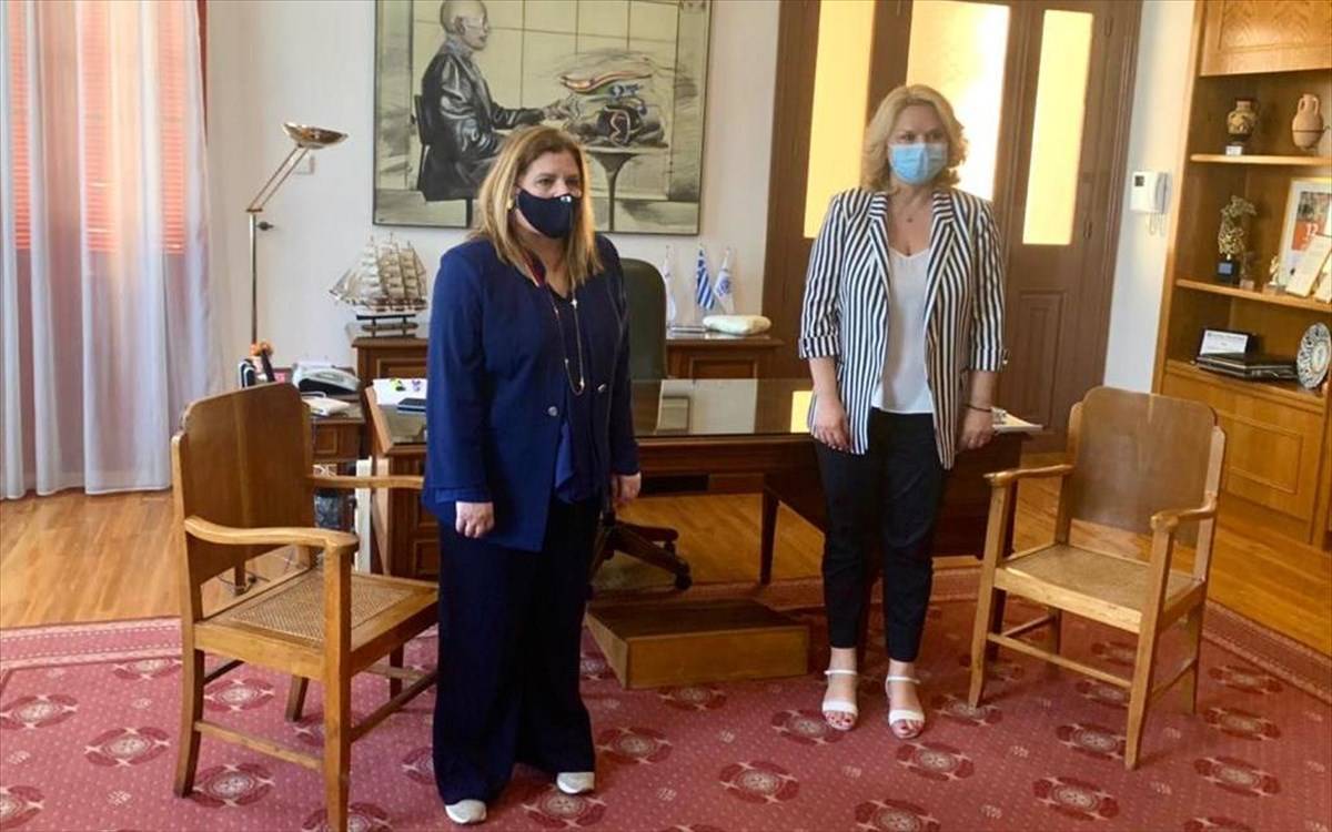 Συρεγγέλα: Στηρίζουμε τις γυναίκες - θύματα βίας