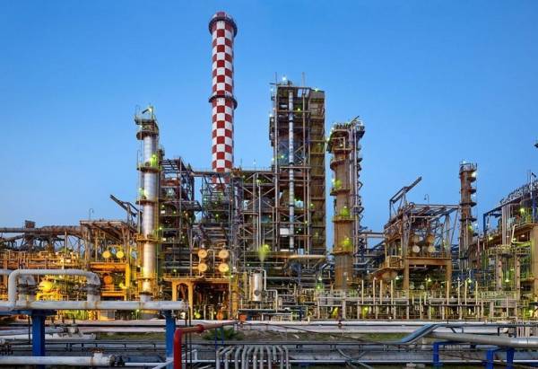 ΕΛΠΕ: Επενδύσεις 1 δισ. ευρώ πρότειναν οι εργαζόμενοι στη Θεσσαλονίκη
