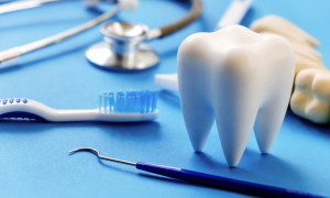 Η οδοντιατρική περίθαλψη «θύμα» της οικονομικής κρίσης και της πανδημίας