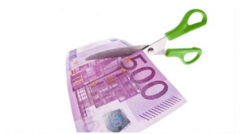 Η ώρα της κρίσης για συντάξεις, επιδόματα και φοροαπαλλαγές