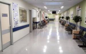 Λύση στις πρόσθετες εφημερίες στα νοσοκομεία δίνει τροπολογία του αντικαπνιστικού