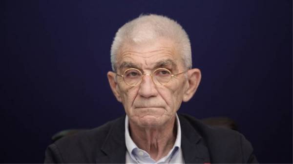 Μπουτάρης: Στις 10:00 να ξεκινούν τα μαθήματα στα σχολεία