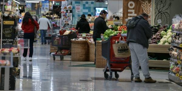 Ανοικτά τα σούπερ μάρκετ και το λιανεμπόριο-Το ωράριο λειτουργίας