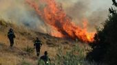 Σε πύρινο κλοιό Μαραθώνας και Μάνη