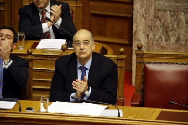 Νόμο για περιορισμό των απεργιών ετοιμάζει η κυβέρνηση