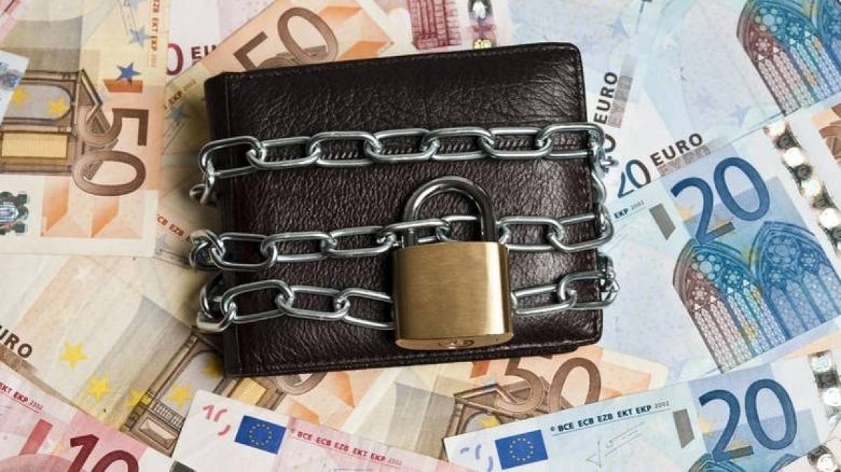 Εξετάζεται ακατάσχετος επιχειρηματικός λογαριασμός
