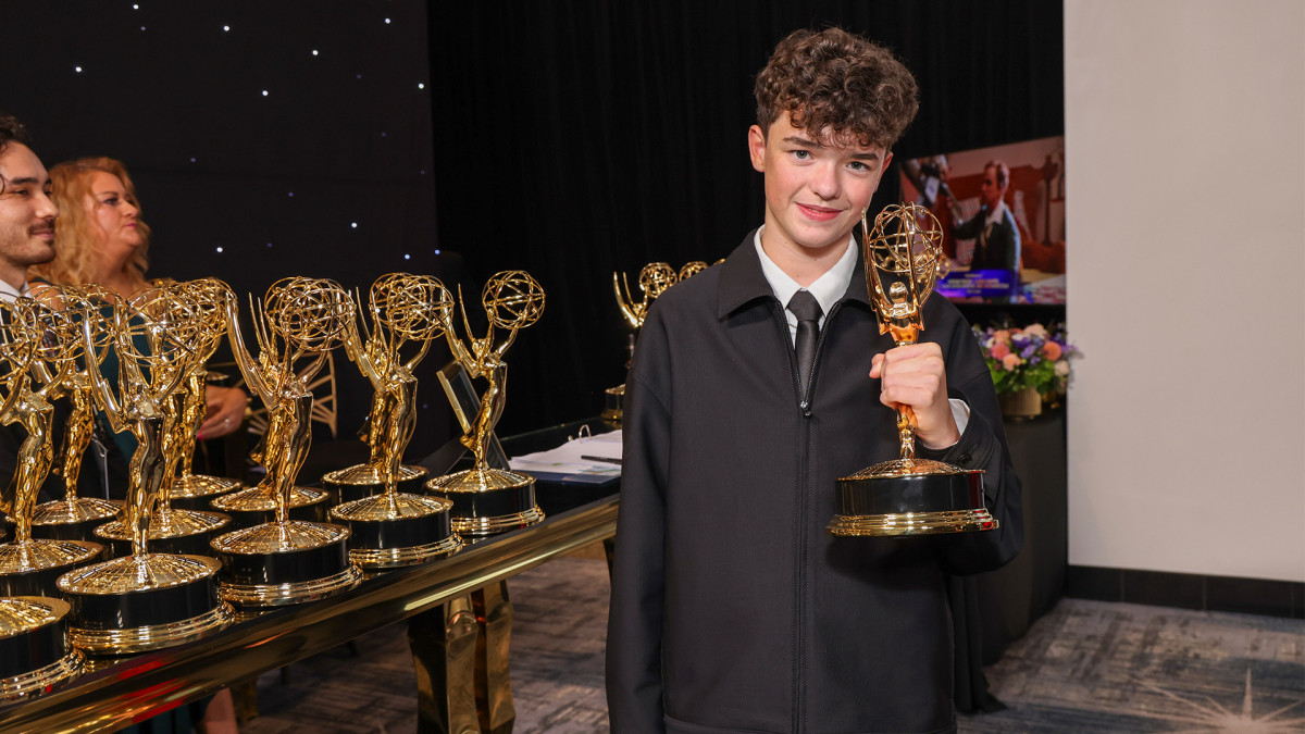 Emmy 2025: Θρίαμβος Adolescence και The Studio - Η λίστα με τους νικητές