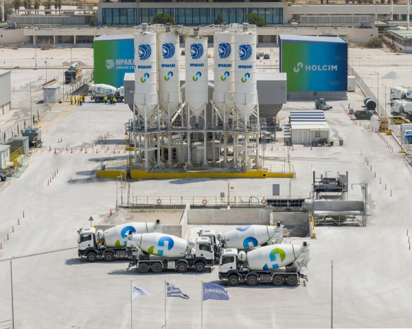 Holcim: Ισχυρό εξάμηνο με ανάπτυξη, εξαγορές και «πράσινες» επενδύσεις – Αναβαθμίζει το guidance για το 2026
