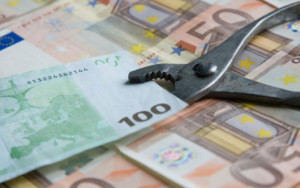 Το «πακέτο» φοροαπαλλαγών και oι αυξήσεις συντάξεων για το 2023