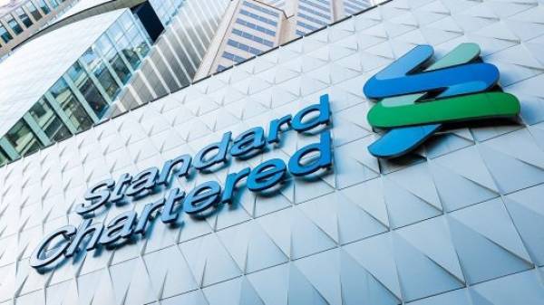 Πτώση 20% για τα καθαρά κέρδη της Standard Chartered