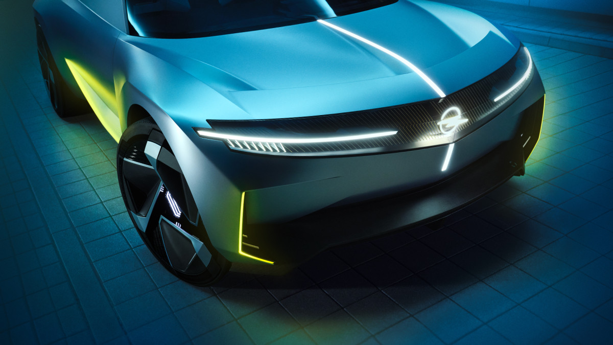“Ζωγραφίζοντας με το Φως”: Το Opel Experimental βλέπει στο σκοτάδι