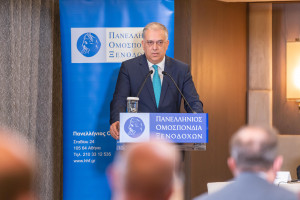 1.250 επιπλέον αστυνομικοί σε αεροδρόμια και νησιά την τουριστική περίοδο