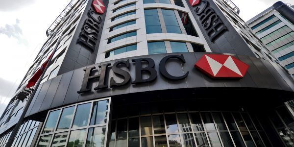 Αλλαγή στο τιμόνι της HSBC, άνοδος στην τιμή της μετοχής
