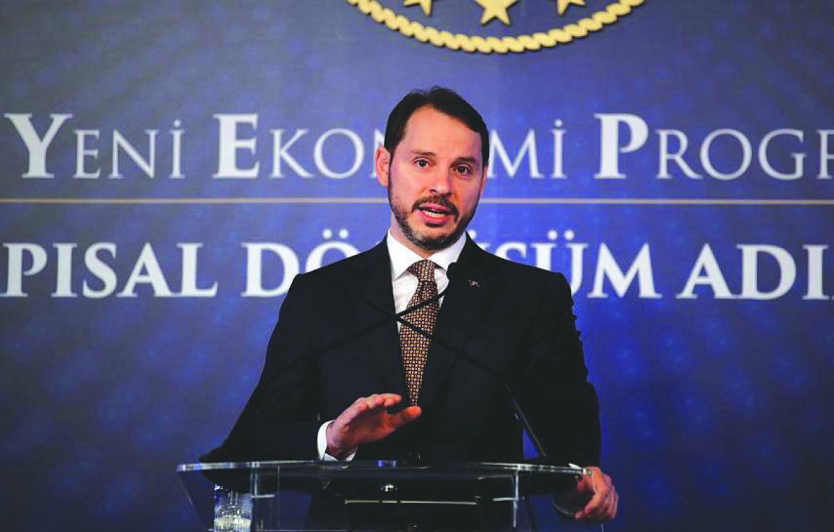 Τουρκία: Ο Αλμπαϊράκ επέστρεψε στη δημοσιότητα και απειλεί με μηνύσεις